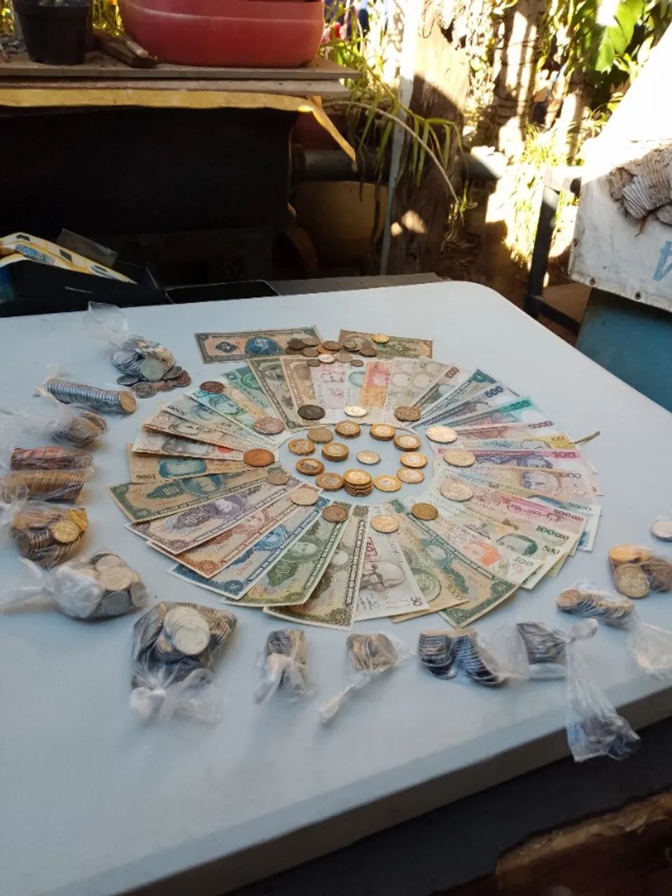 Moedas e cédulas antigas 