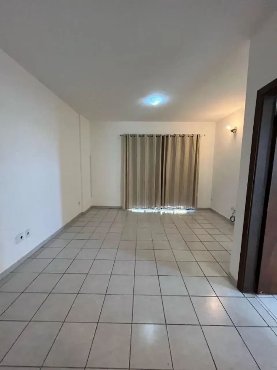 Apartamento Pronto para Morar no Centro de Taubaté  3 Dormitórios e Varanda - Foto 4
