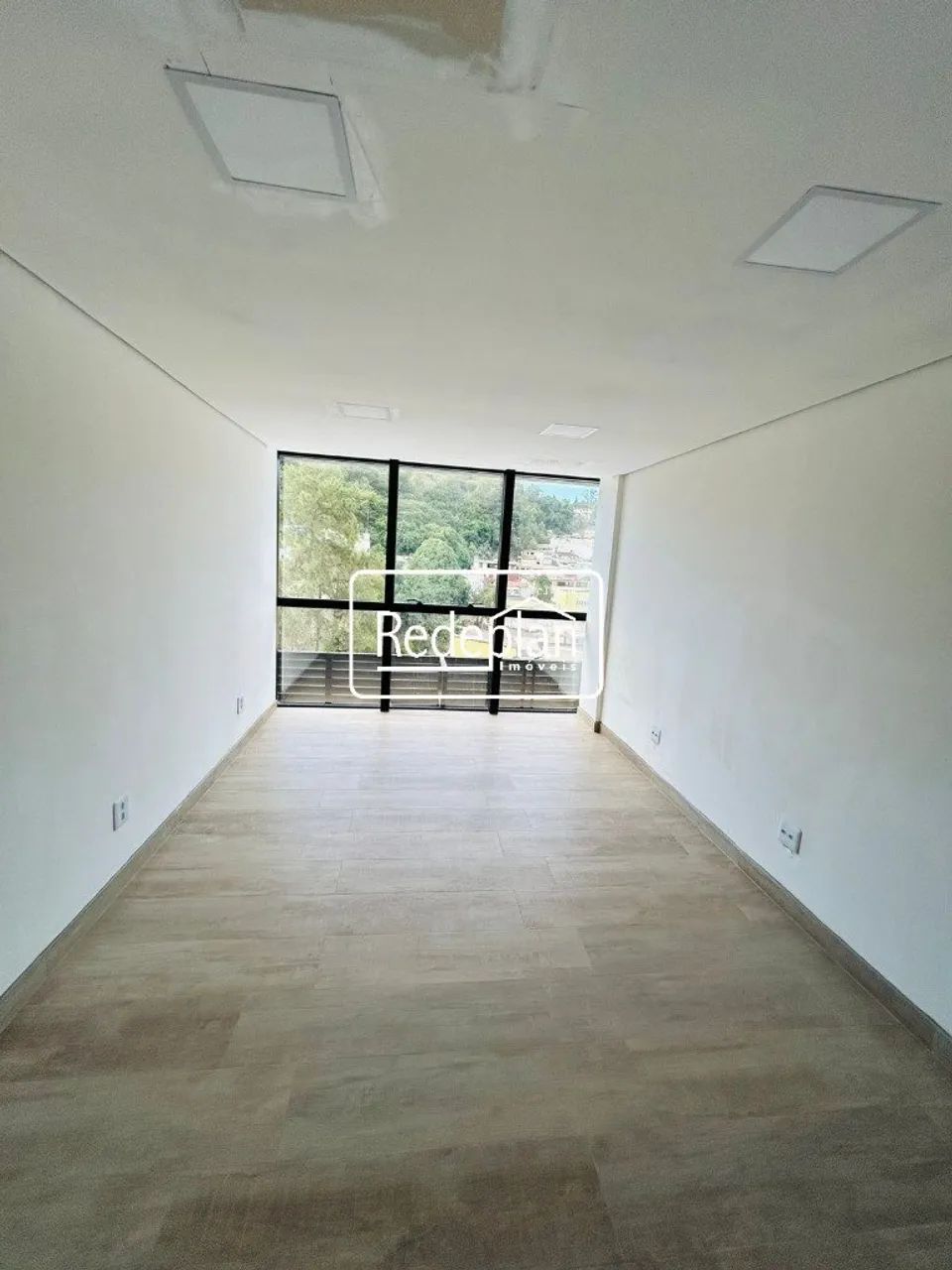 Sala Comercial no Ano Bom em Barra Mansa! - Foto 4
