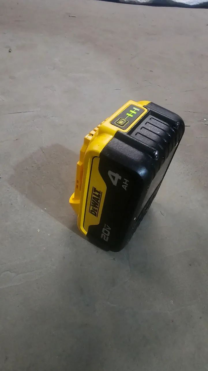 Bateria dewalt 21v 4AH  - Foto 5
