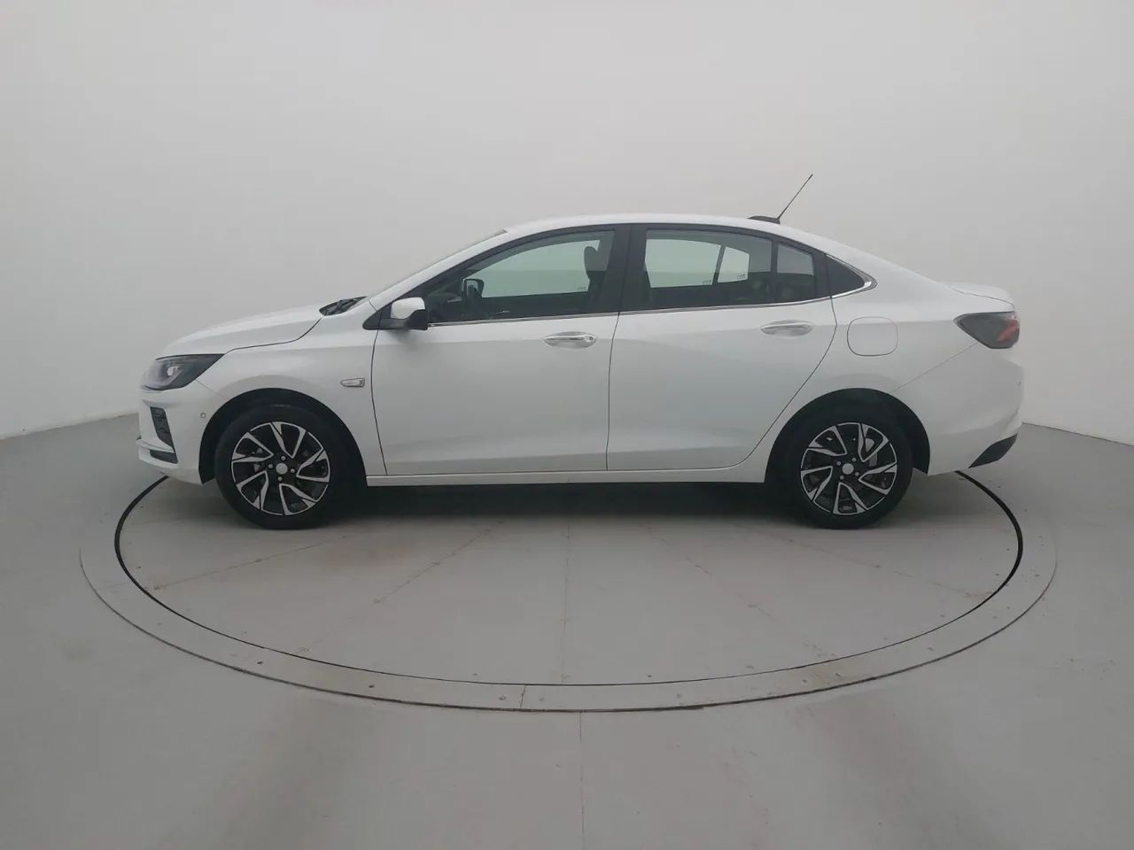 Chevrolet Onix Sedan Plus Premier 1.0 12V TB Flex Aut. 4P, foto 2 de 18