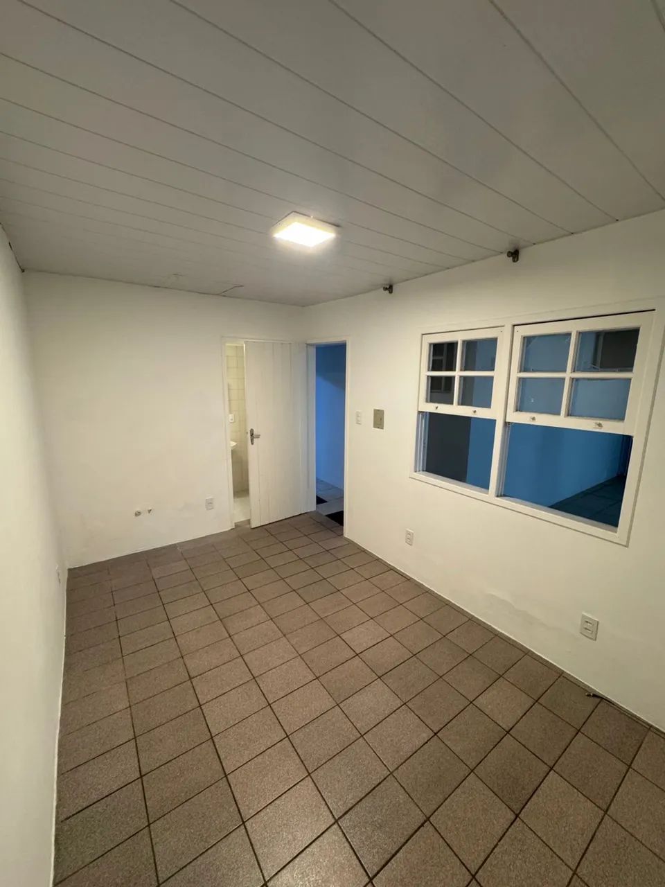 Alugo Kitnet em Barreiros 