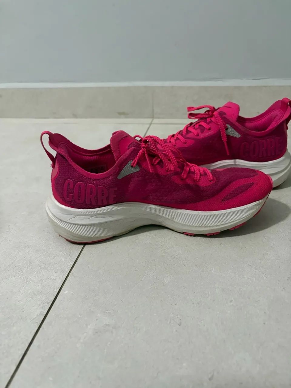 Tênis Corre 4 - Rosa  - Foto 4