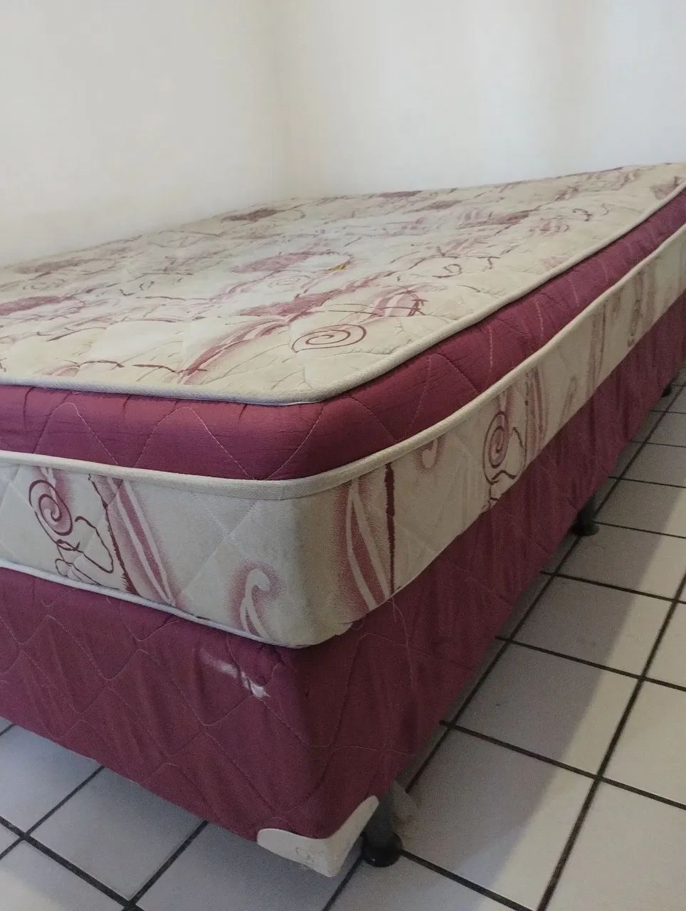 VENDO CAMA USADA BOAS CONDIÇÕES  - Foto 3