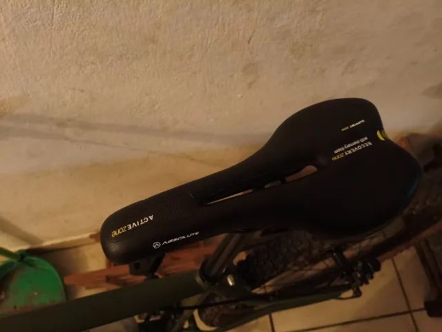 Bicicleta absolut montada . - Foto 2