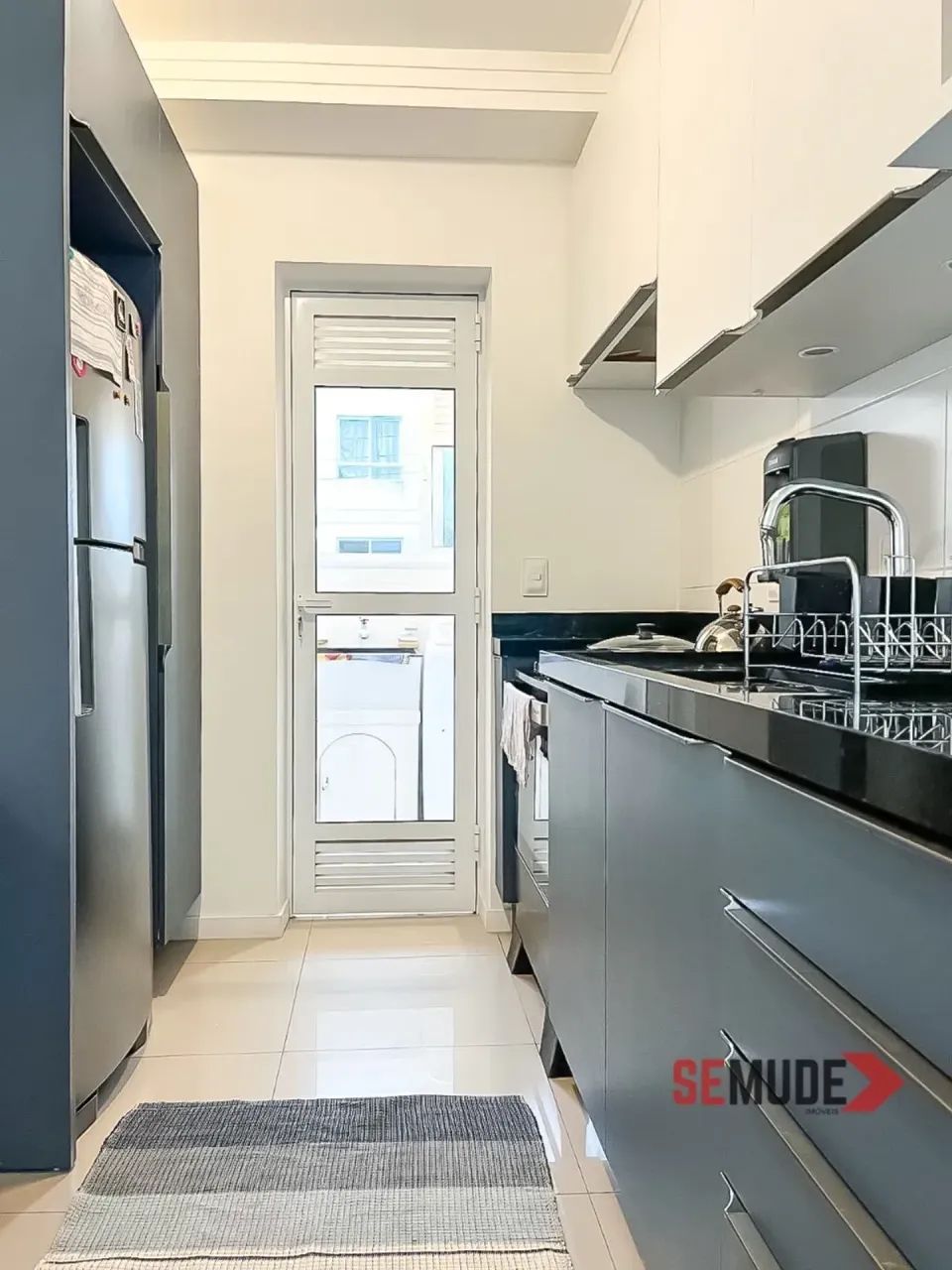 Apartamento 2 dormitórios 2 vagas próximo a UFSC - Foto 8
