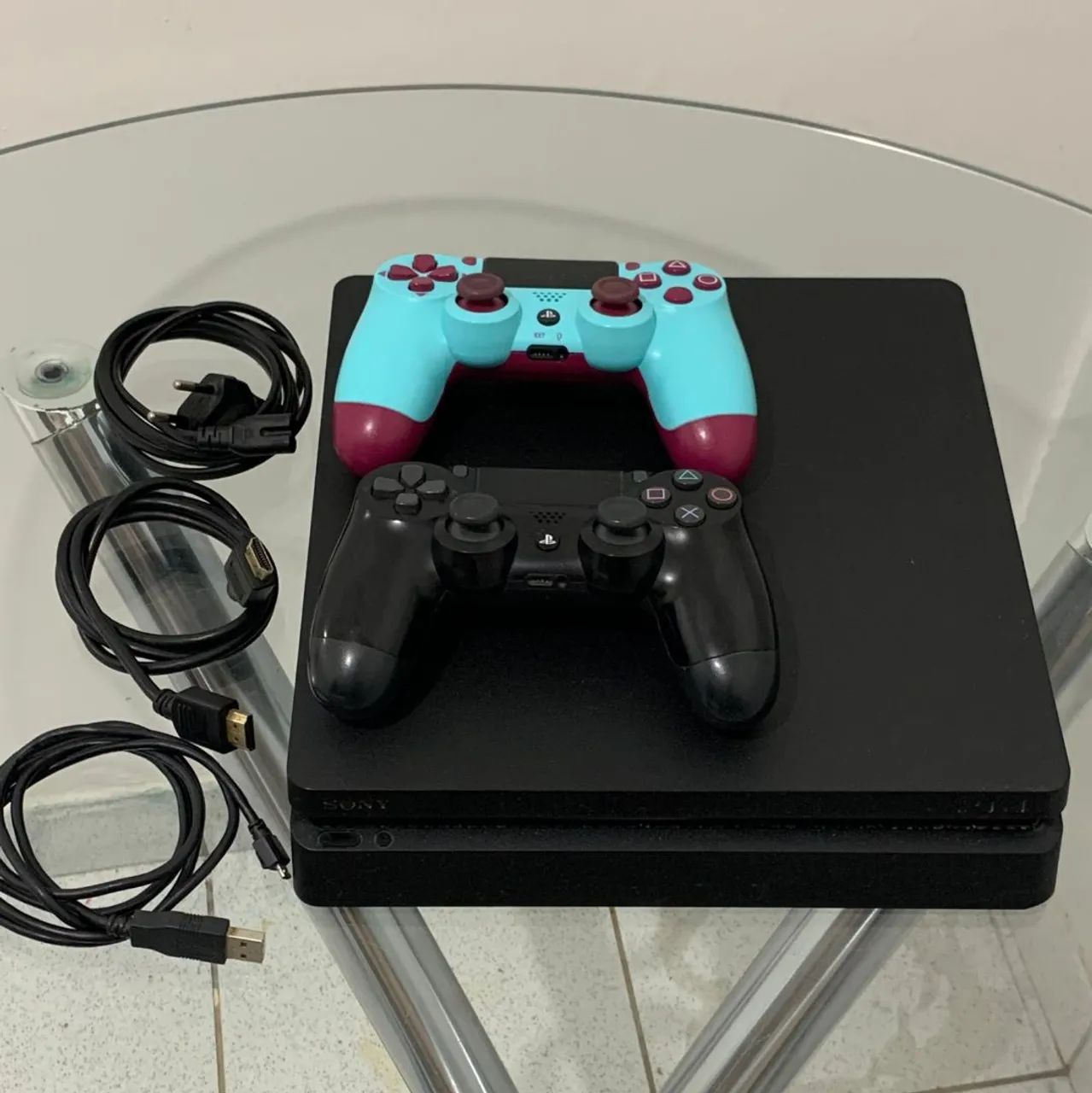 PS4 Completo + 2 Controles - Foto 2