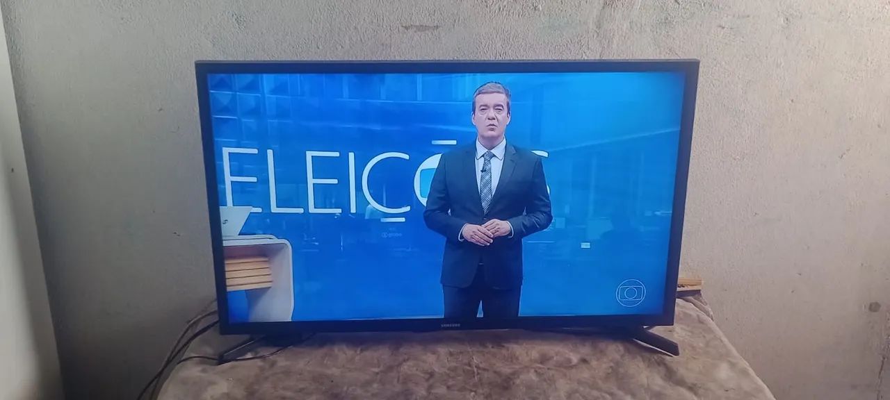 Vende-se uma TV Samsung 32 polegadas smart tudo funcionando - Foto 2