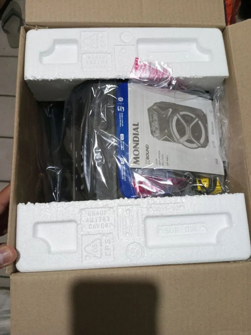 Caixa de Som Lacrada Mondial 
