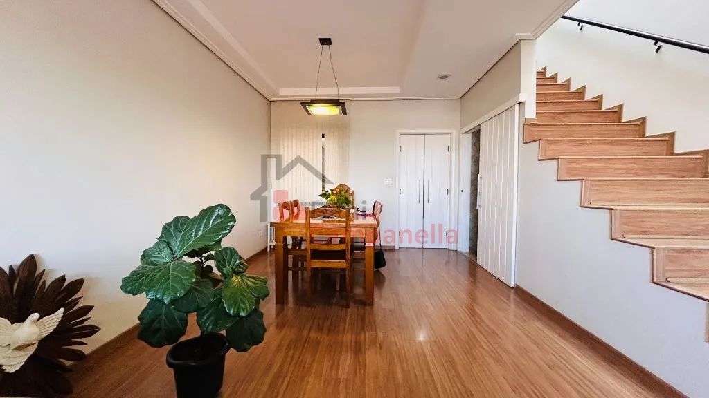Duplex Moderno com 3 Dormitórios à Venda em Pouso Alegre