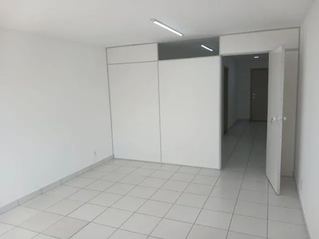 Divisória Usada em Excelente Estado - Completa