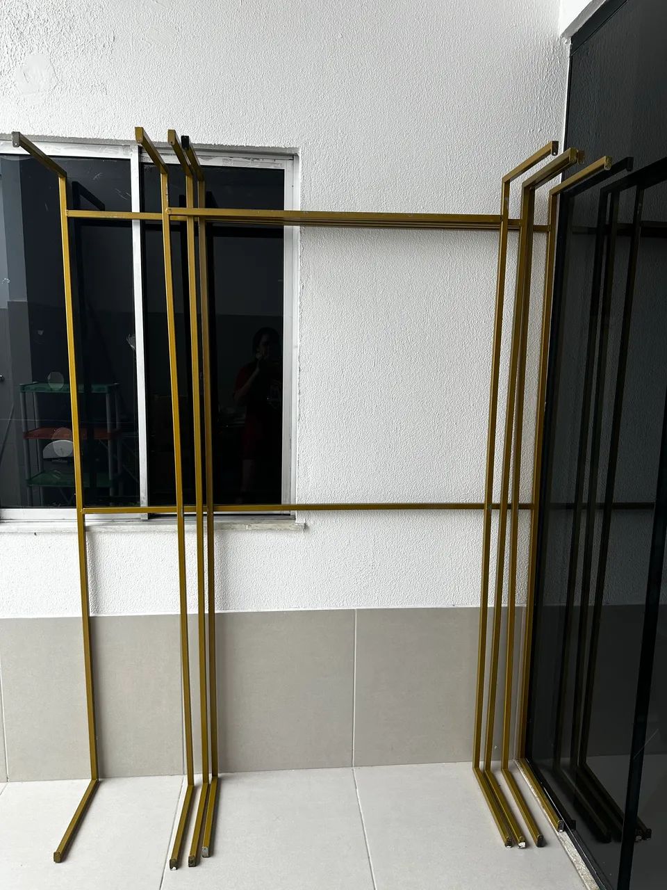 Araras de metalon douradas 