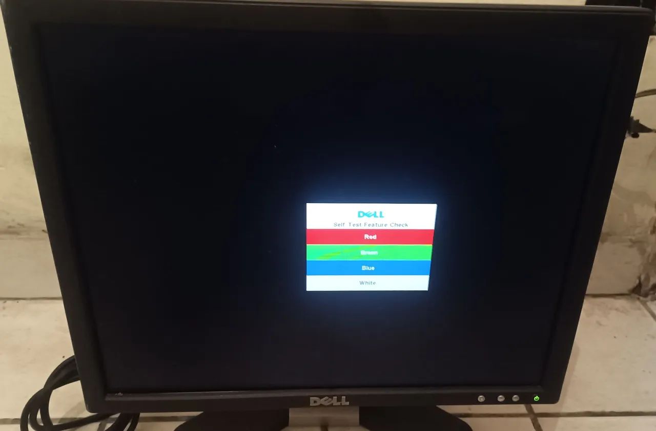 Monitor De vídeo Dell Para computador PC Funcionando! 17 polegadas c/ Entrada VGA