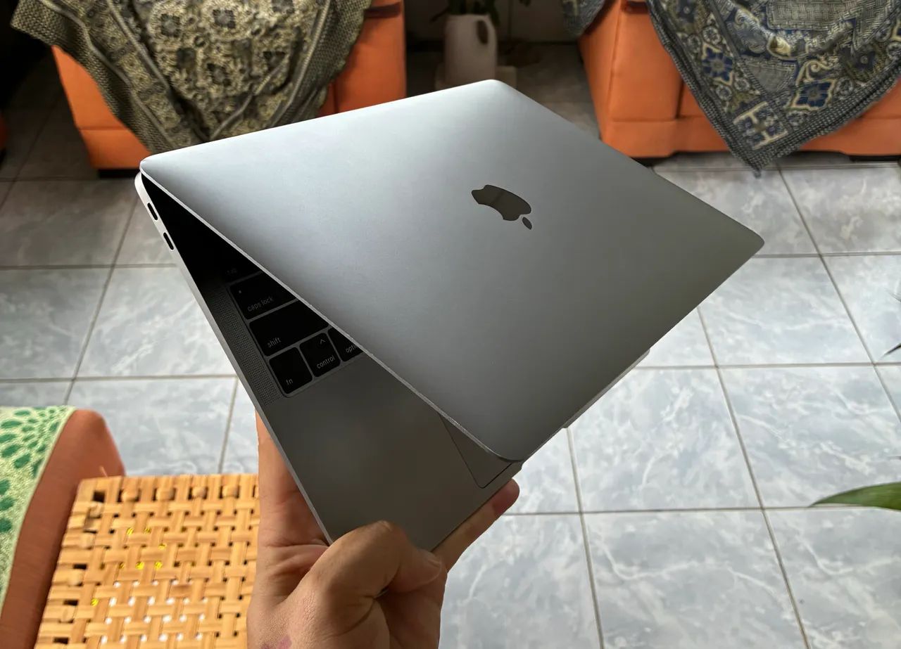 MacBook Air retina 2018 Touch ID I5 impecável - Notebooks - Dois