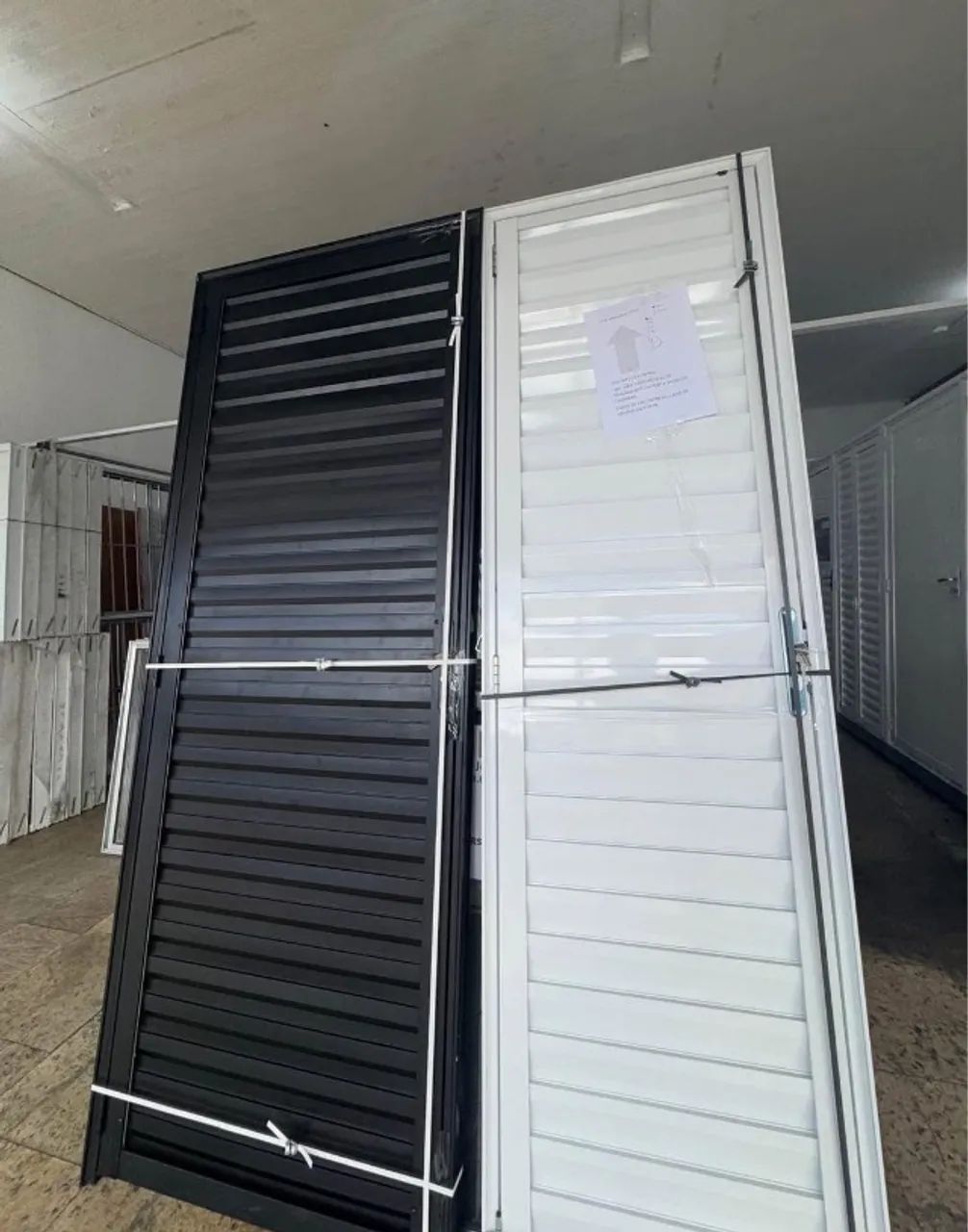 PORTAS DE ALÚMINIO 2.10X 60CM 70CM 80CM - MEGA LIQUIDAÇÃO - Foto 3