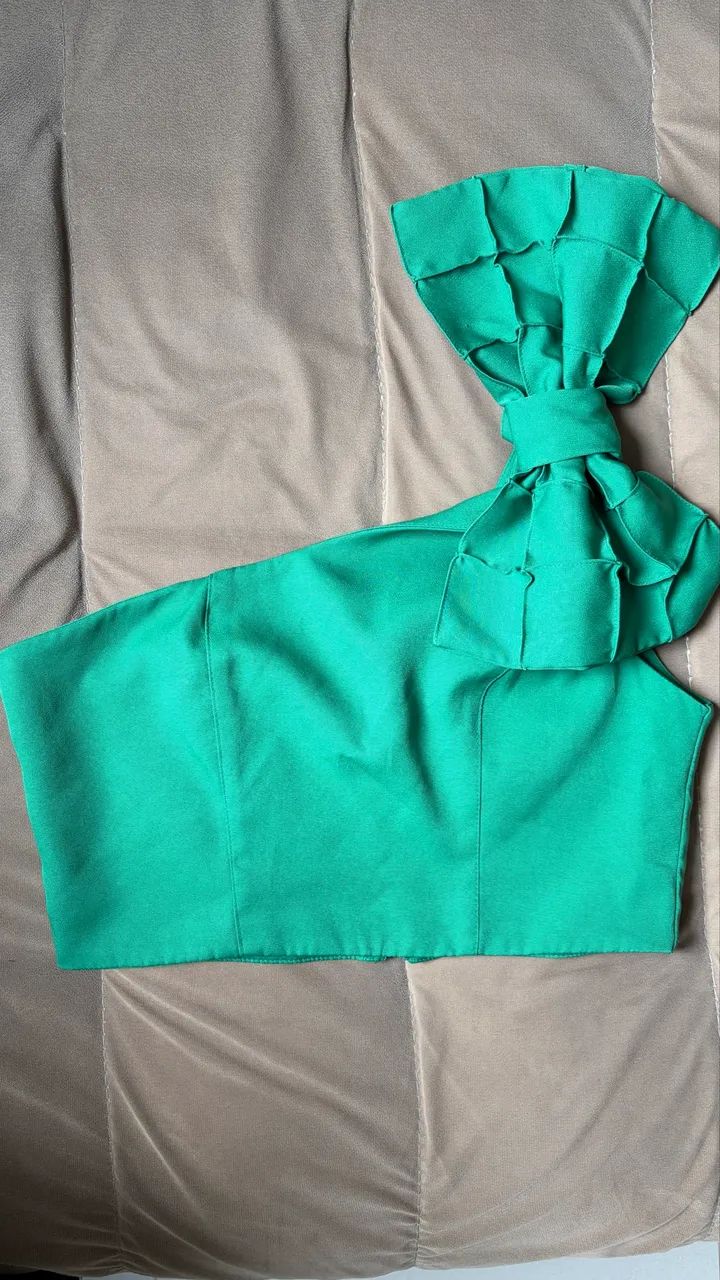 TOP/CROPPED VERDE COM LAÇO  - Foto 2