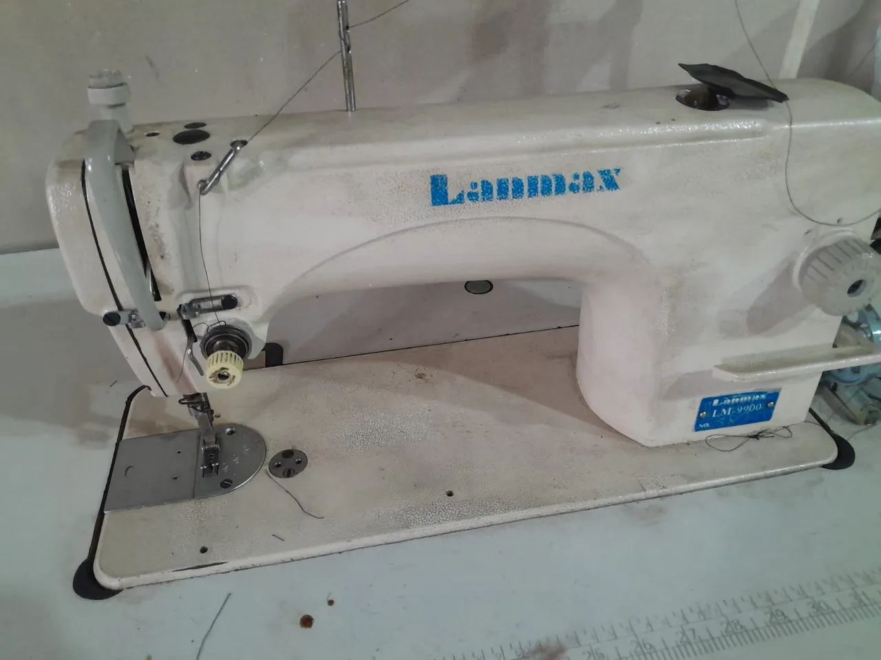 Máquina de costura 