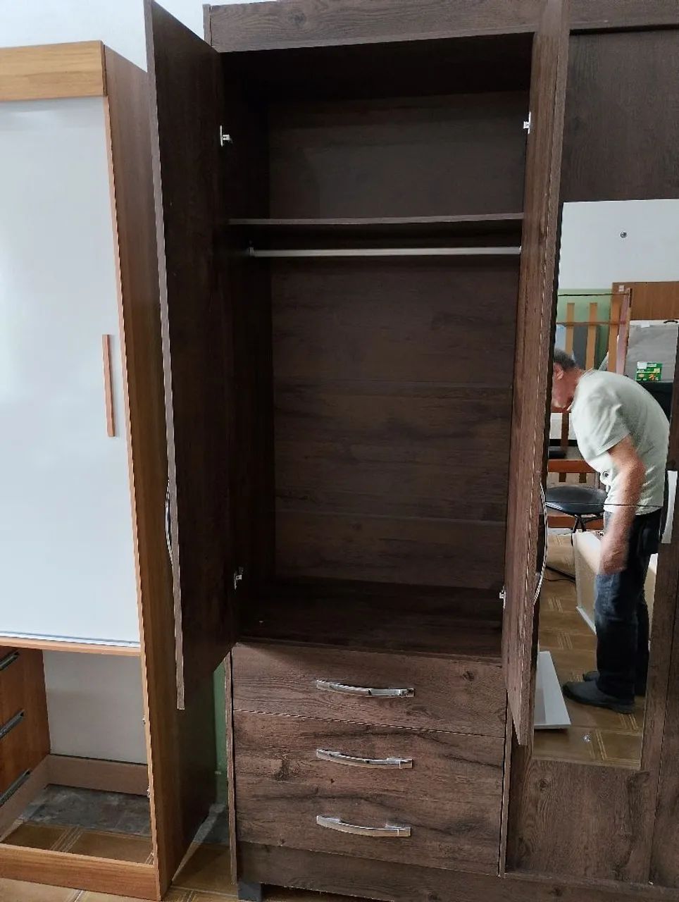 Guarda roupa enorme com espelhos  - Foto 4