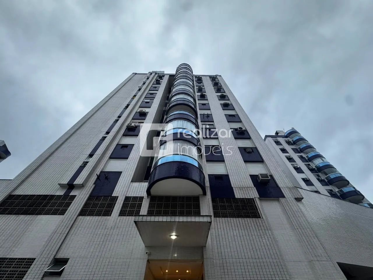 Apartamento de 3 dormitórios no itacorubi