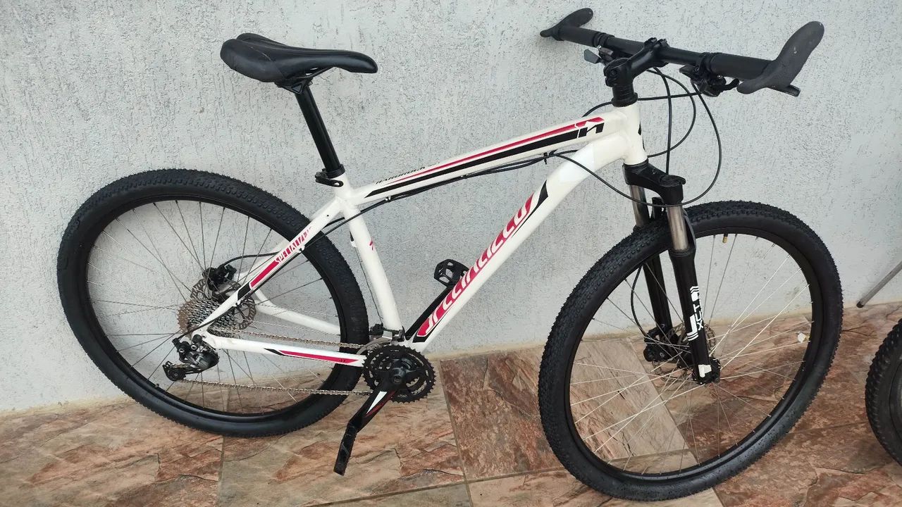 bicicleta aro 29 Specialized Hardrock 