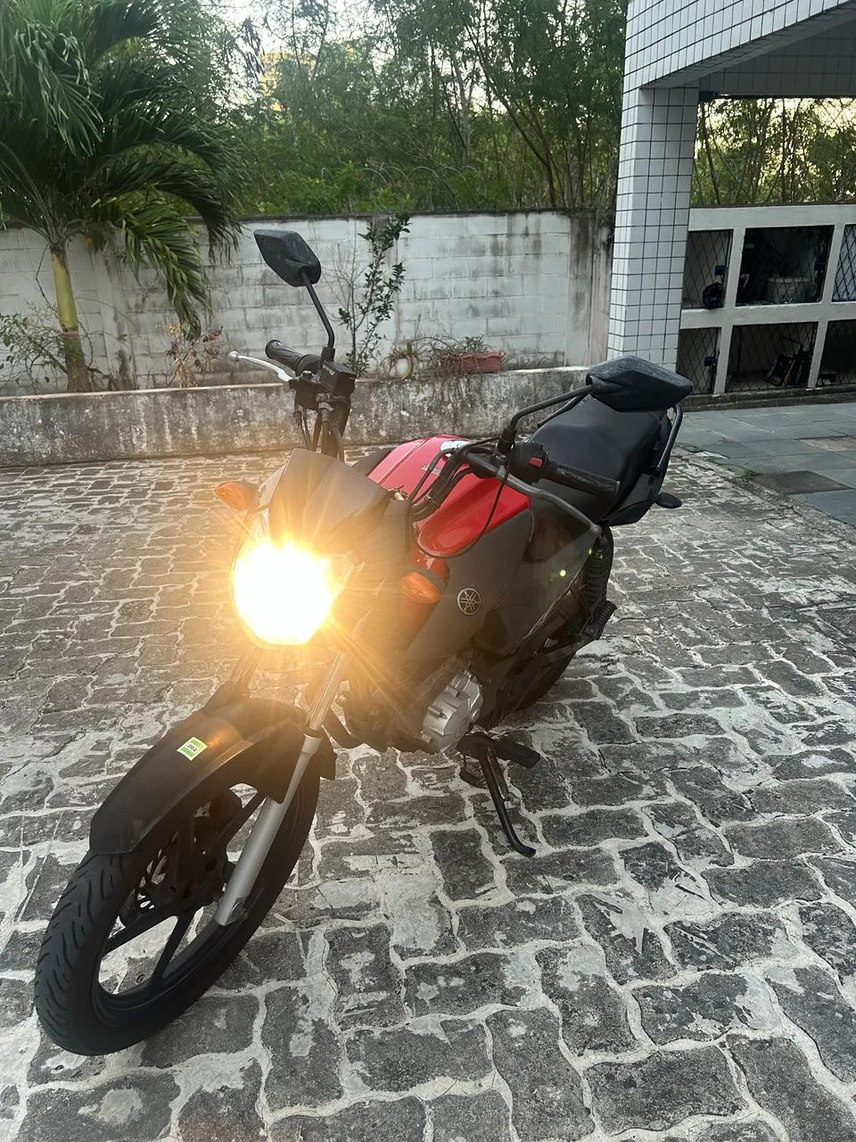 YAMAHA YBR 125i FACTOR ED