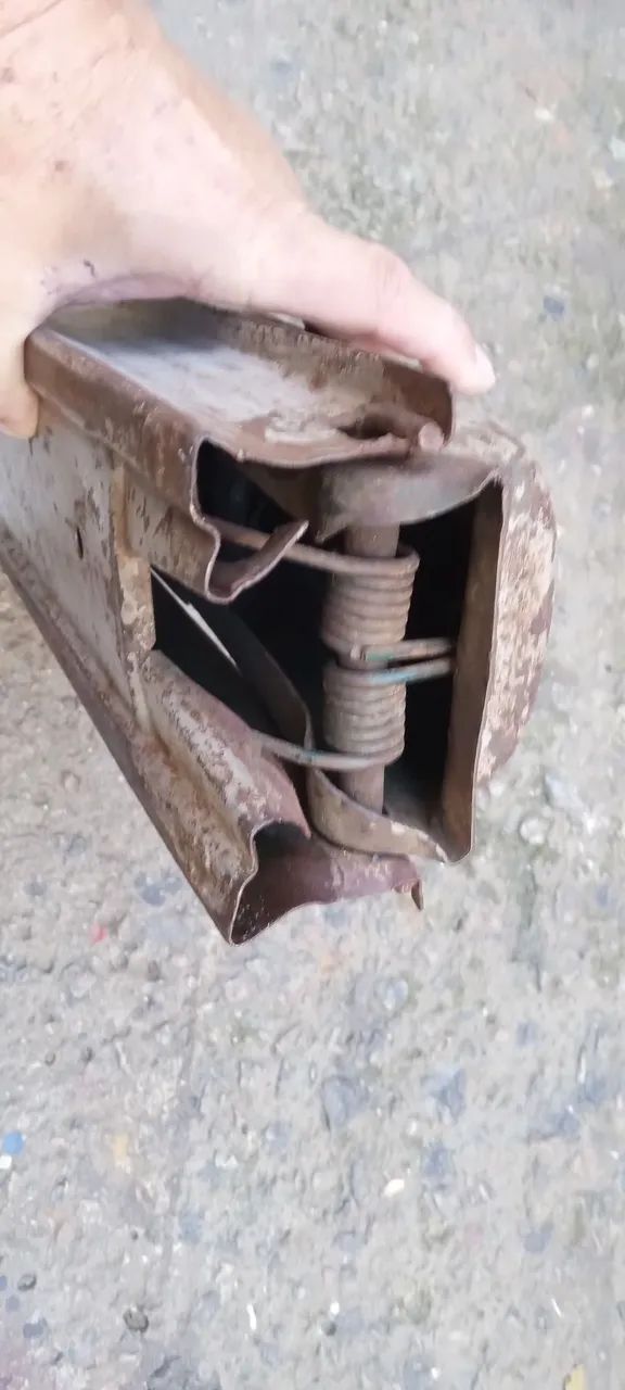 Máquina de encher pneu antiga  - Foto 3
