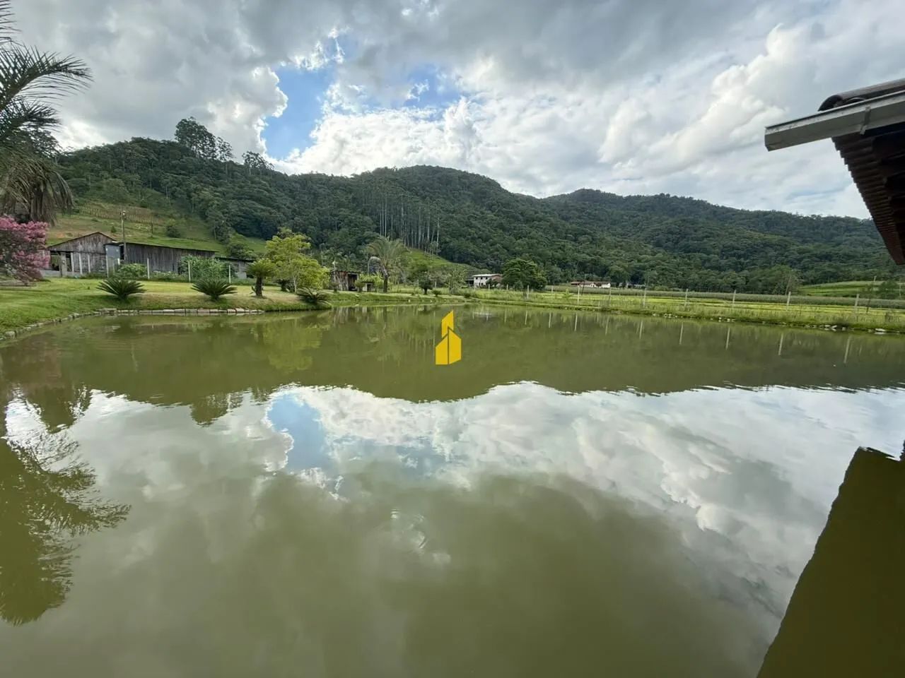 Mini sítio à venda em Tiroleses com piscina e lagoa - Foto 2