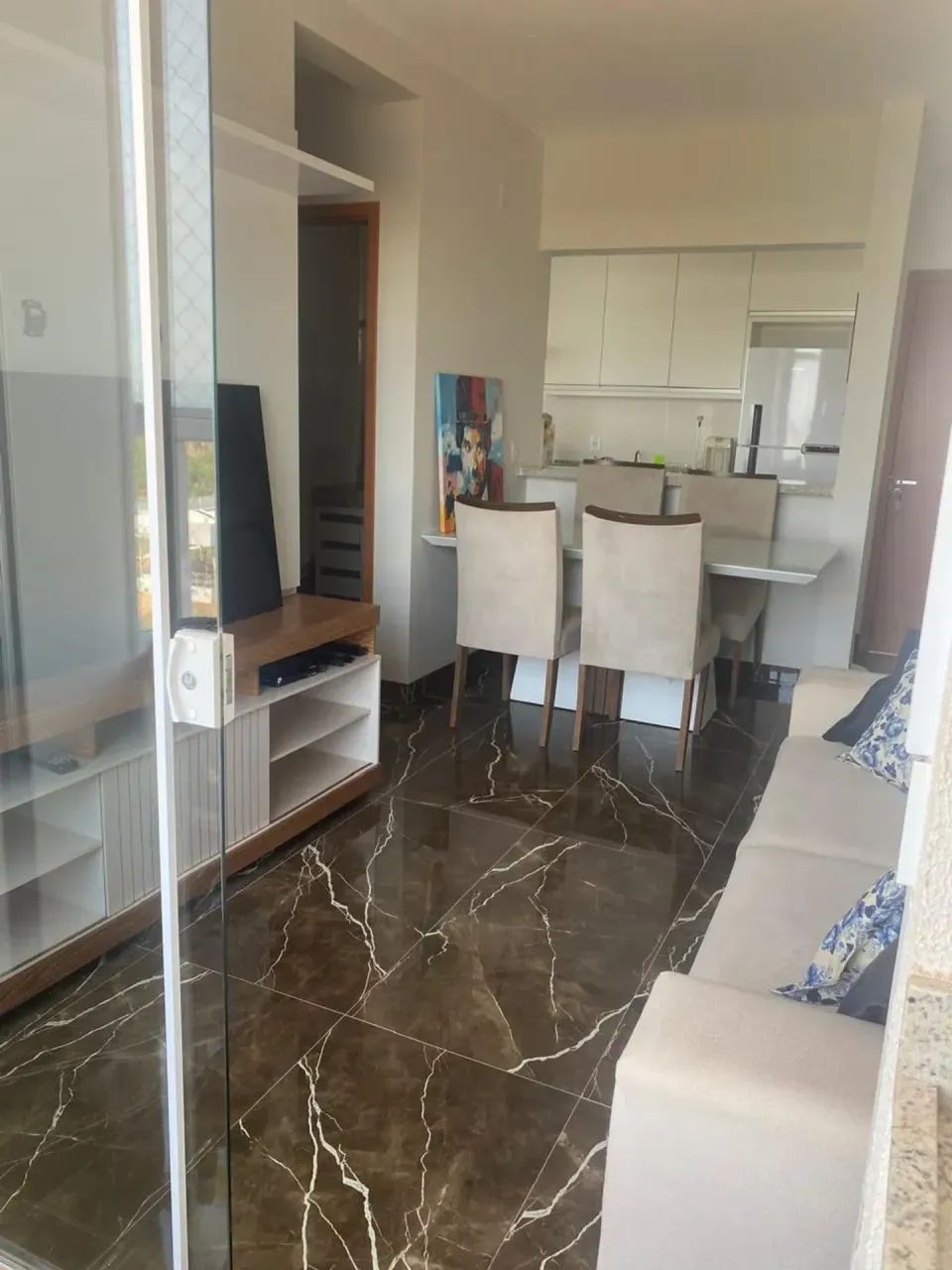 Apartamento Mobiliado 2/4 (1 suíte) Garagem coberta - Foto 3
