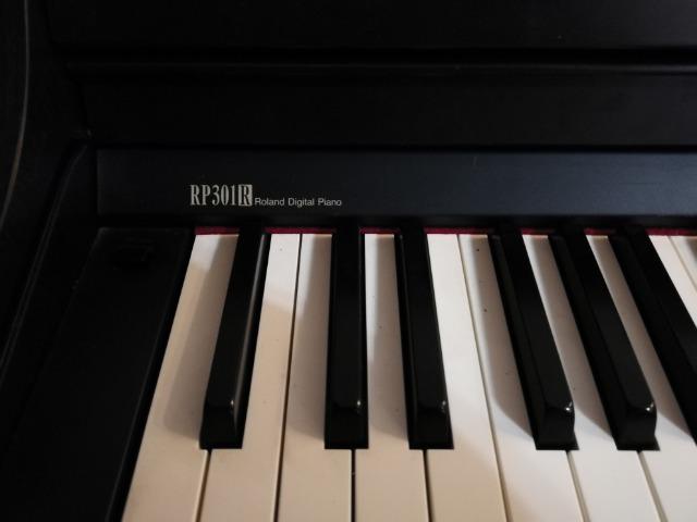 Piano Digital Roland RP301R - Foto 3