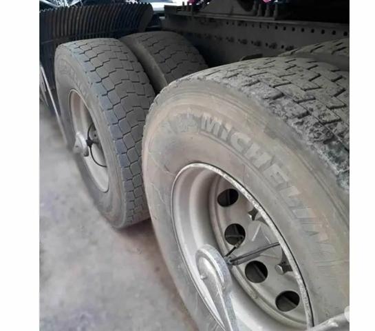 Caminhão volvo 440 - Foto 3