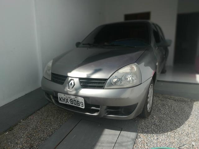 Clio Muito conservado