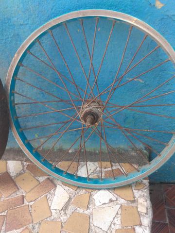 Pneu bike com aro 20 completo entregar com taxas - Foto 2