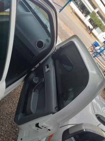 Está bem conservado ponto para financiar pegar carro de menor valor - Foto 5