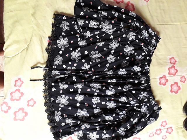 Blusa da cor preta - Foto 2