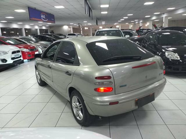 Fiat Bravo SX 1.6 - Completo\ 2003 Com APENAS 97 MIL KM - Foto 12
