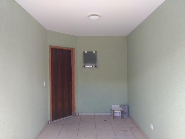 Sobrado em cond. fechado próximo ao terminal Afonso Pena - Apenas com um vaga de garagem - Foto 2