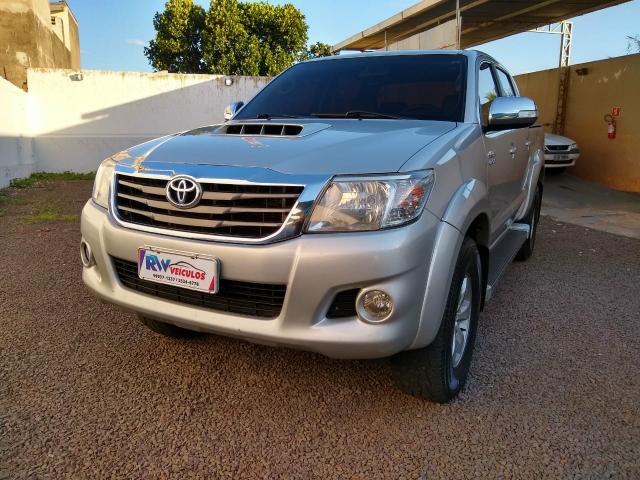 Toyota Hilux SRV 3.0 4x4 Diesel automática top