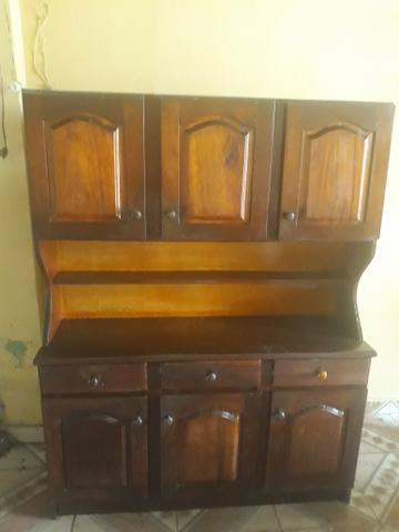 Vendo armário 400 reais de madeira maciça