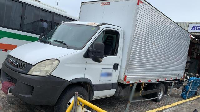 Iveco Daily 70C16HDCS com baú de 5.30 - Foto 2