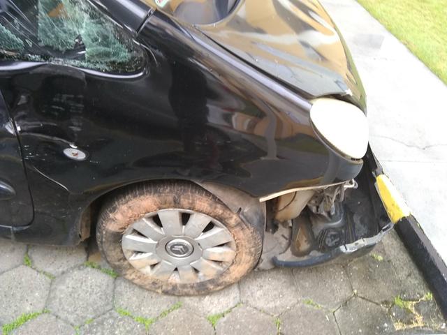 Vendo Xsara Picasso batida - Foto 5