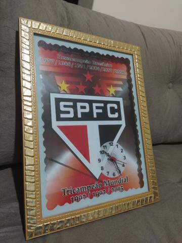 Quadro e relógio do São Paulo