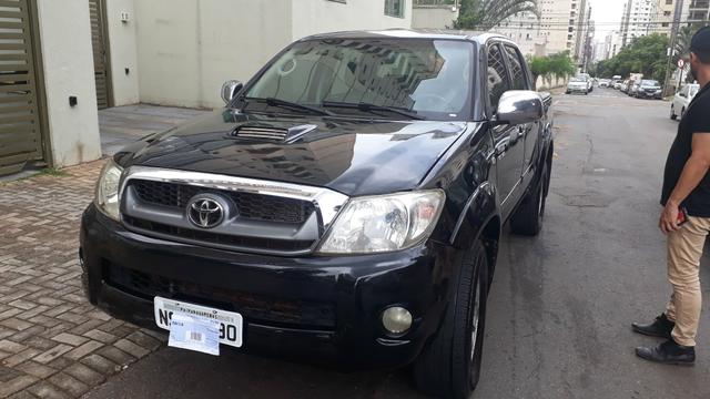 Toyota Hylux SRV 3.0 DIESEL 4x4 Automatica 2010/2010 - Foto 4
