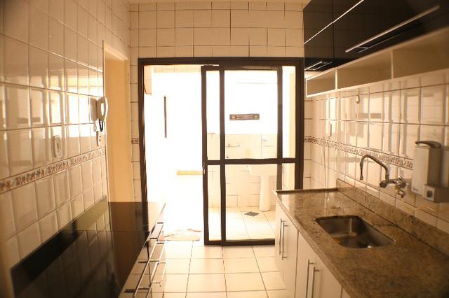 Apartamento Térreo Jd. Califórnia - 2quartos, 3 banheiros, 2 Quintais , 1 vaga - 110Mts - Foto 8