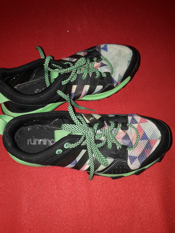 tenis adidas traxion