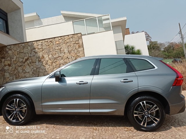 VOLVO XC60 MOMENTUM AWD D5 2.0