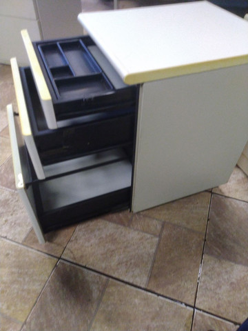 Gaveteiro Volante - Produto Seminovo