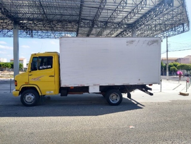 CAMINHÃO 710