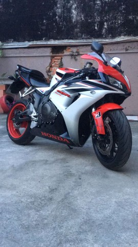 HONDA CBR 1000 RR