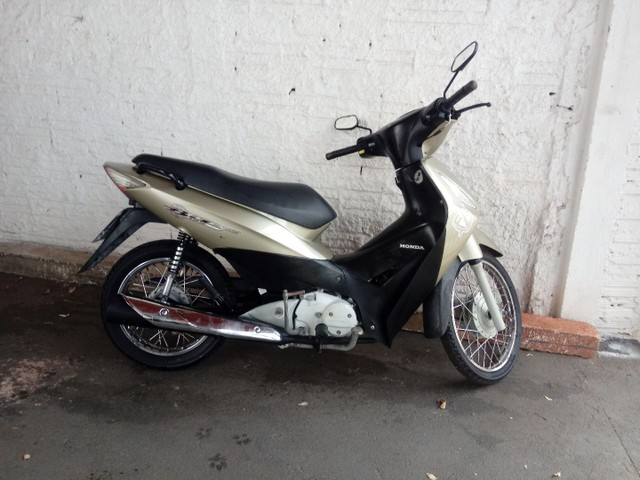 MOTO BIZ 125 PEDAL 2010/10