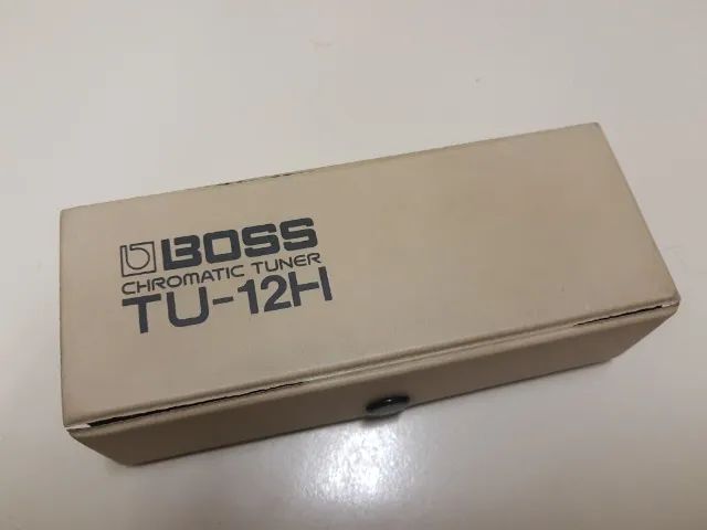 Afinador Cromático Digital Boss TU-12 Japan